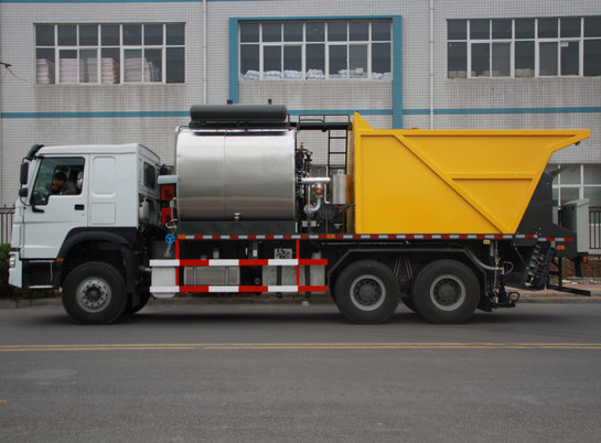 河南同步碎石封層車(chē)